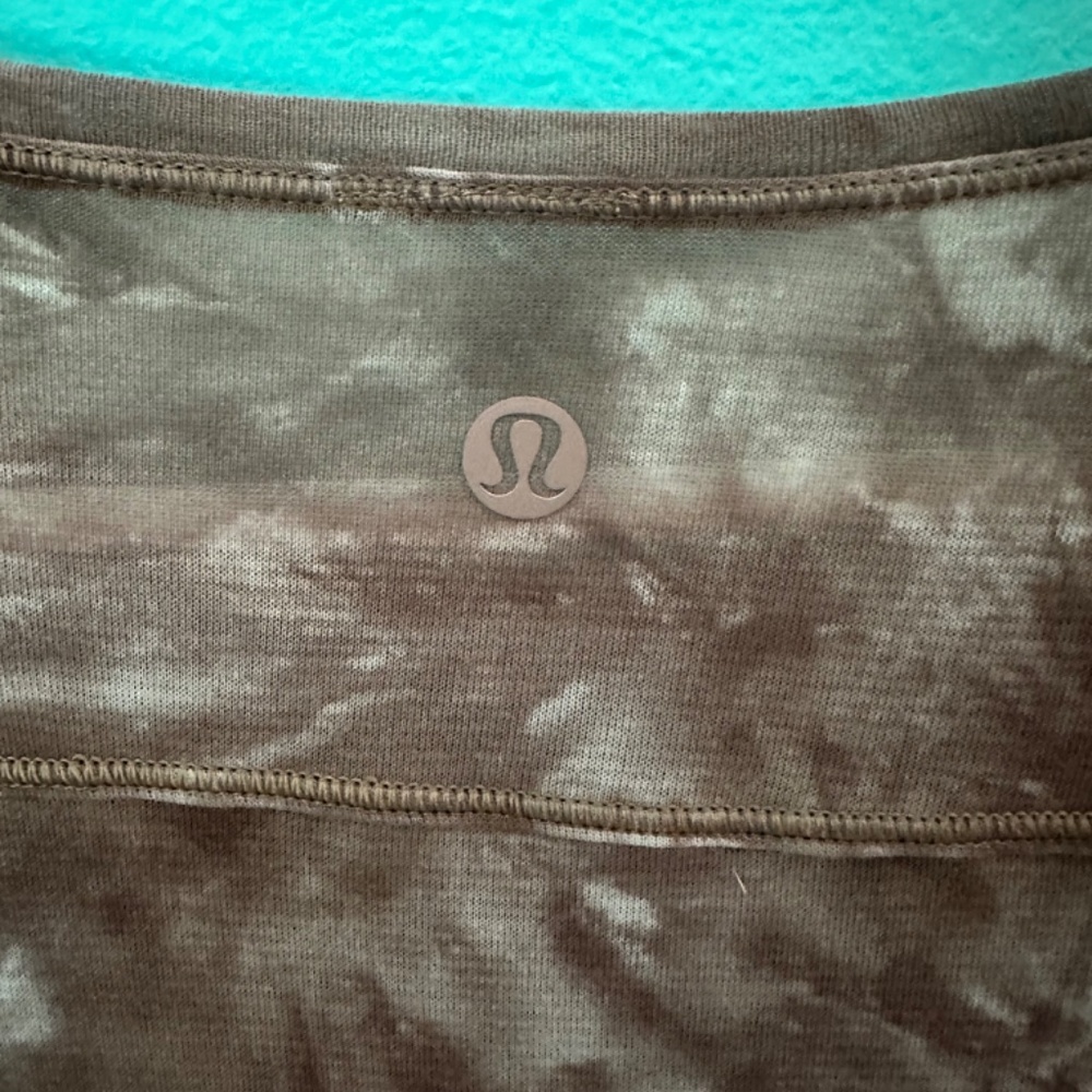 Lululemon Top - Picture 3 of 3